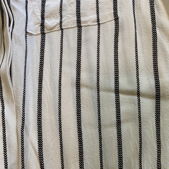 Linen sleeveless long vest - Picture 4 of 4